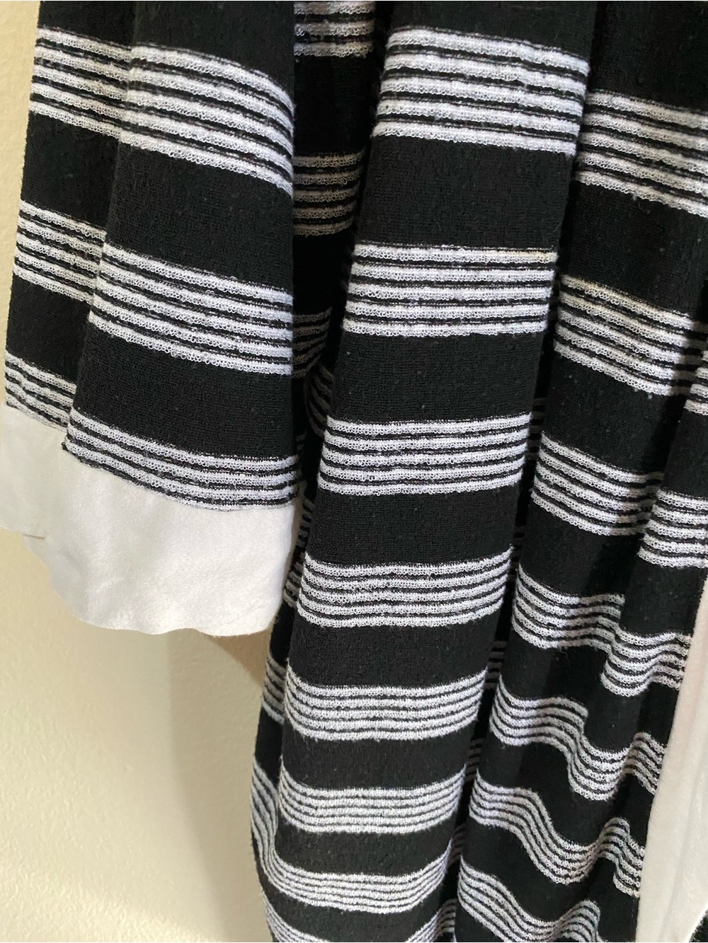 Cacique Lane Bryant Black and White Striped Terry Robe 26/28 - Picture 3 of 10